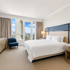 FontaineBleau|1BR w/ City View & Spa Passes