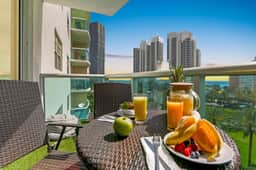 Amazing 2Bed  Gym & Tennis Court  Ocean view