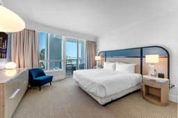 FontaineBleau Suite Ocean view Renovated Unit