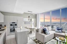 Hyde Penthouse  2-Story Balcony Terrace by Ventur