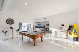 Lux Miami Villa  Heated Pool 10 min to Beach