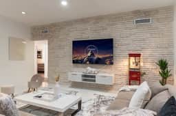 Lux Miami Villa  Heated Pool 10 min to Beach