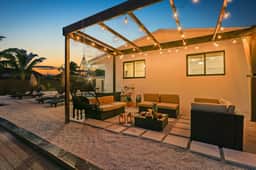 Lakefront Miami Villa w/ Heated Pool, Near Beach