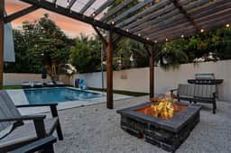 Miami Heated Pool Home Villa  15 min to Beach & Aventura