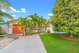 Poolside Paradise in North Lauderdale