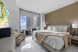 Ventur Luxe Condo l Oceanview | Gym, Beach Access