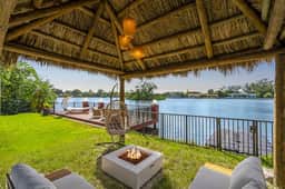 Waterfront Jungle House, Heated, Kayaks & Sunset