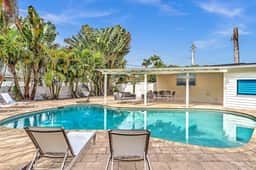 Hollywood Hills Oasis Pool 7BR Retreat