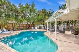 Hollywood Hills Oasis Pool 7BR Retreat