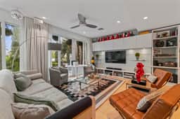 Luxurious Miami Waterfront Gateaway  A Location