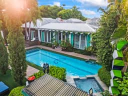 Luxurious Miami Waterfront Gateaway  A Location