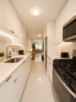 Location A+ 5 min walk to Beach | Charming 1BDR - Image 2