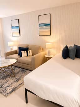 Location A+ 5 min walk to Beach | Charming 1BDR - Image 4