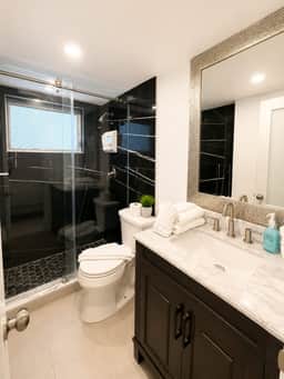 Location A+ 5 min walk to Beach | Charming 1BDR - Image 4