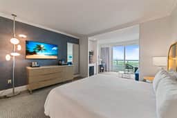 Tresor Tower Miami Resort - Image 2