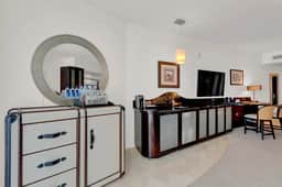 FontaineBleau Suite - Image 4