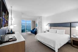 FontaineBleau Suite Stunning City & Ocean Views - Image 3