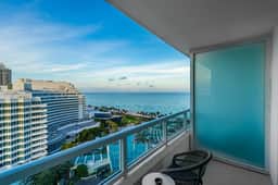 FontaineBleau Suite Stunning City & Ocean Views - Image 5