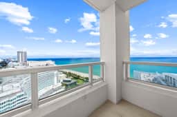 Fontainebleau Miami Resort - Image 5