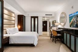 Fontainebleau Miami Resort - Image 4