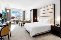 Fontainebleau Miami Resort - Image 5