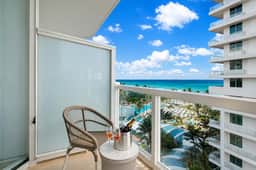 Fontainebleau Miami Resort - Image 3