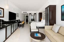 Fontainebleau Miami Resort - Image 5