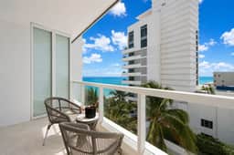 Fontainebleau Miami Resort - Image 3