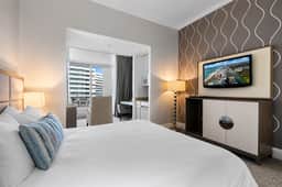 Fontainebleau Miami Resort - Image 2
