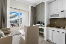 Fontainebleau Miami Resort - Image 4