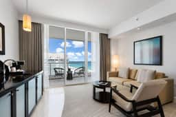 Fontainebleau Miami Resort - Image 5