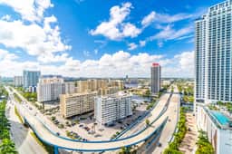 2BR Ocean View | Balcony, Pool, Gym & Beach Access - Image 2