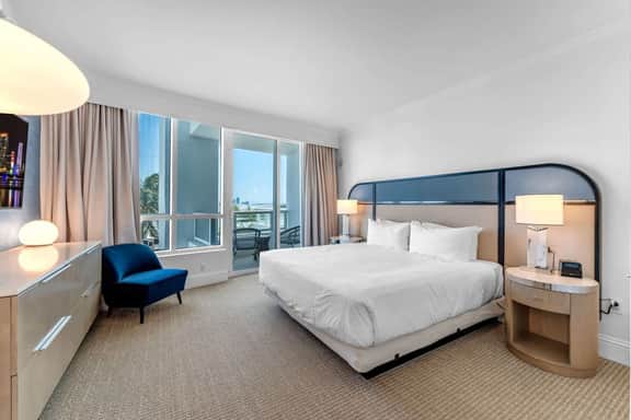 FontaineBleau Suite Ocean view Renovated Unit