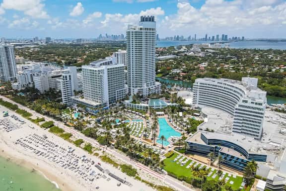 FontaineBleau Suite Ocean view Renovated Unit