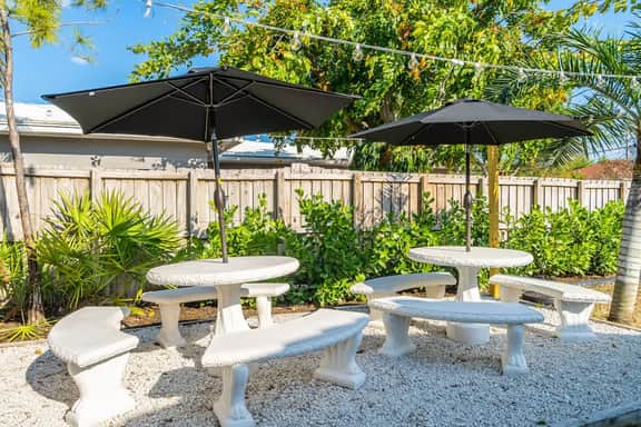 Heated Pool Home Close to Beach  Pool Table