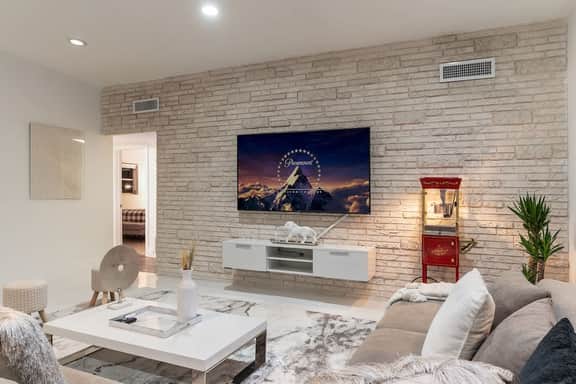 Lux Miami Villa  Heated Pool 10 min to Beach