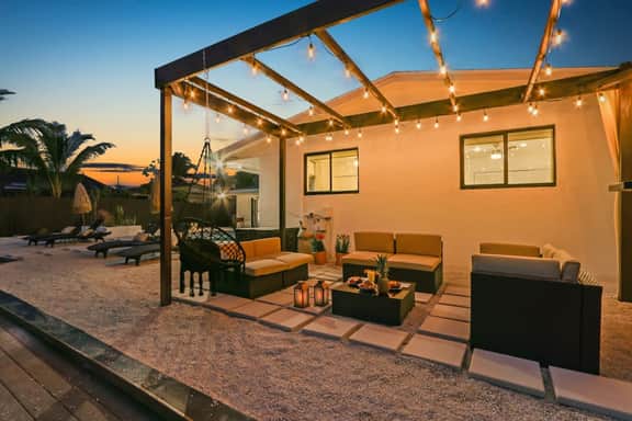 Lakefront Miami Villa w/ Heated Pool, Near Beach