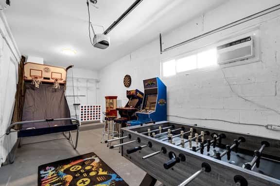Private Pool  Outdoor Shower Arcade games