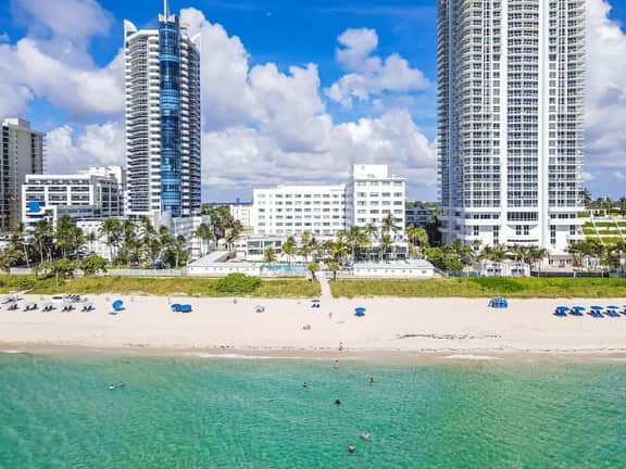 Ventur Loft 2-Story Beachfront  Scenic Views