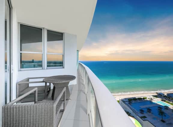 Ventur Luxe Condo l Oceanview | LYFE Beach Resort