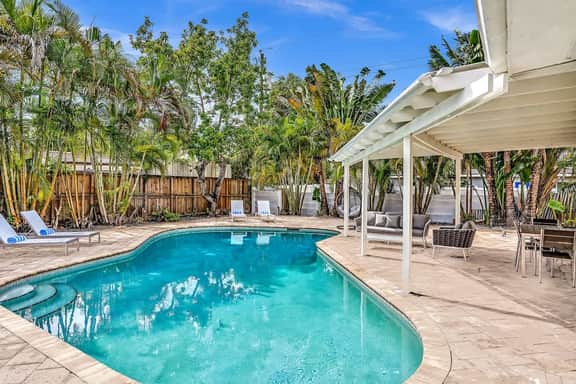 Hollywood Hills Oasis Pool 7BR Retreat