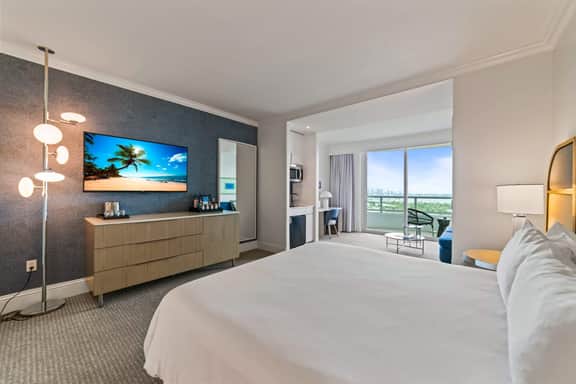 Tresor Tower Miami Resort - Image 2
