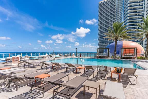 Luxe Condo l Ocean & City view | Gym, Beach Access - Image 5
