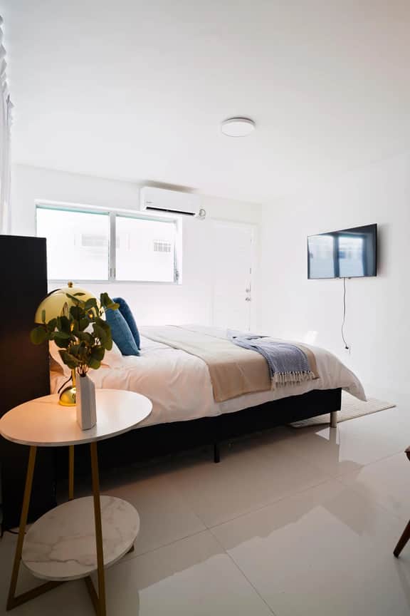 Location A+ 5 min walk to Beach | Cozy 1BDR - Image 4