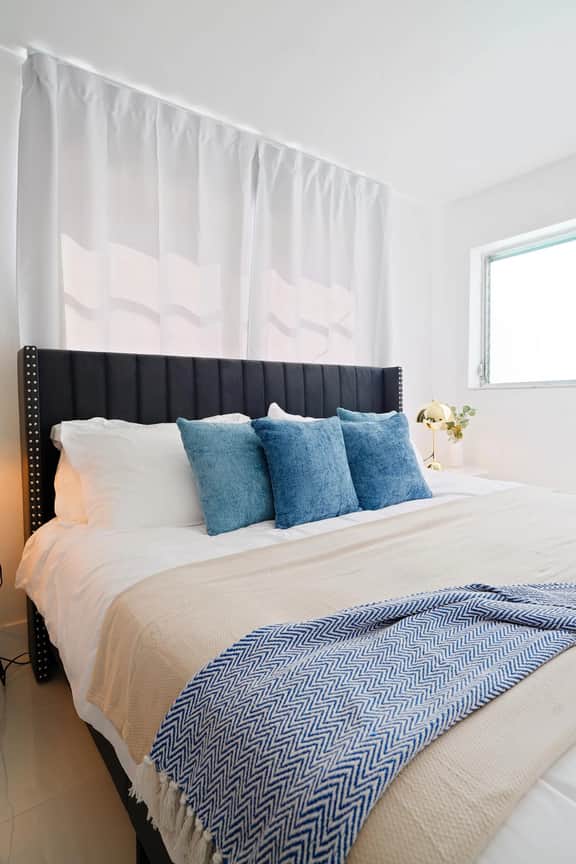 Location A+ 5 min walk to Beach | Cozy 1BDR - Image 2