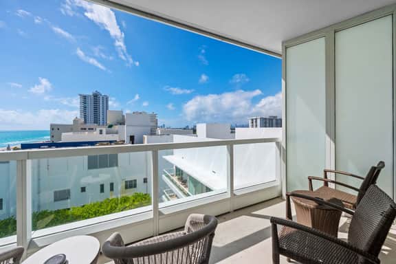 FontaineBleau Suite Stunning City & Ocean Views - Image 3