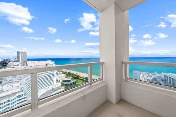 Fontainebleau Miami Resort - Image 5