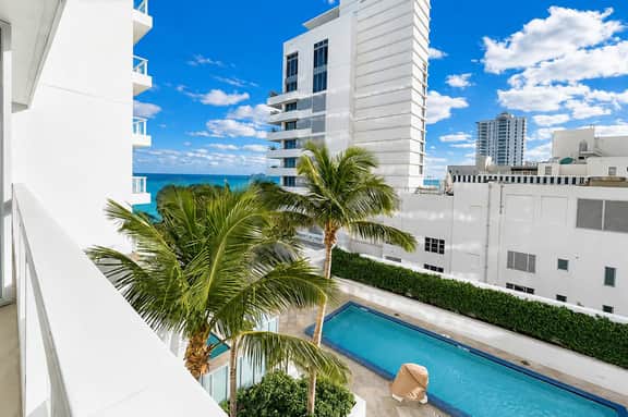 Fontainebleau Miami Resort - Image 4