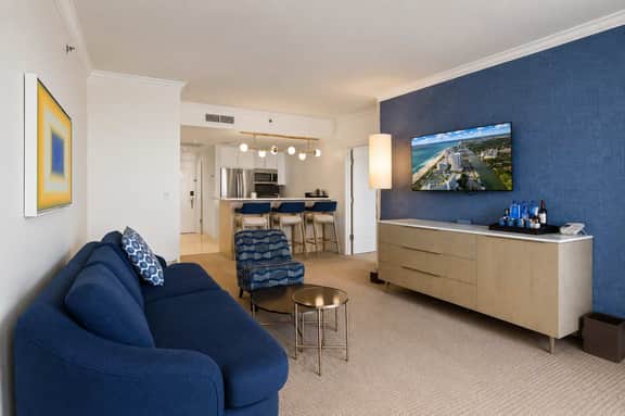 FontaineBleau|1BR Low Floor w/ Ocean & Resort View - Image 5