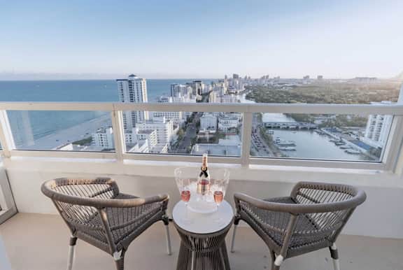 FontaineBleau|2BR High Floor w/ Bay & Ocean View - Image 3
